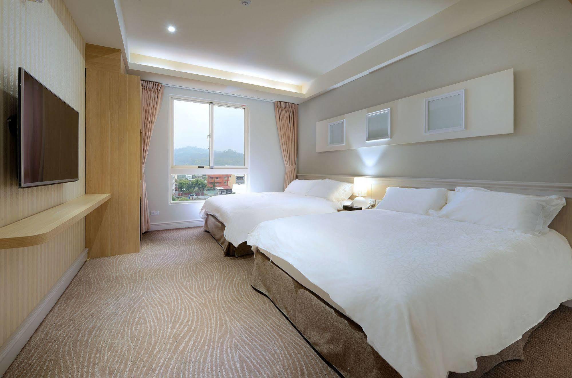 Caffir Garden Hotel Jiji Exterior photo