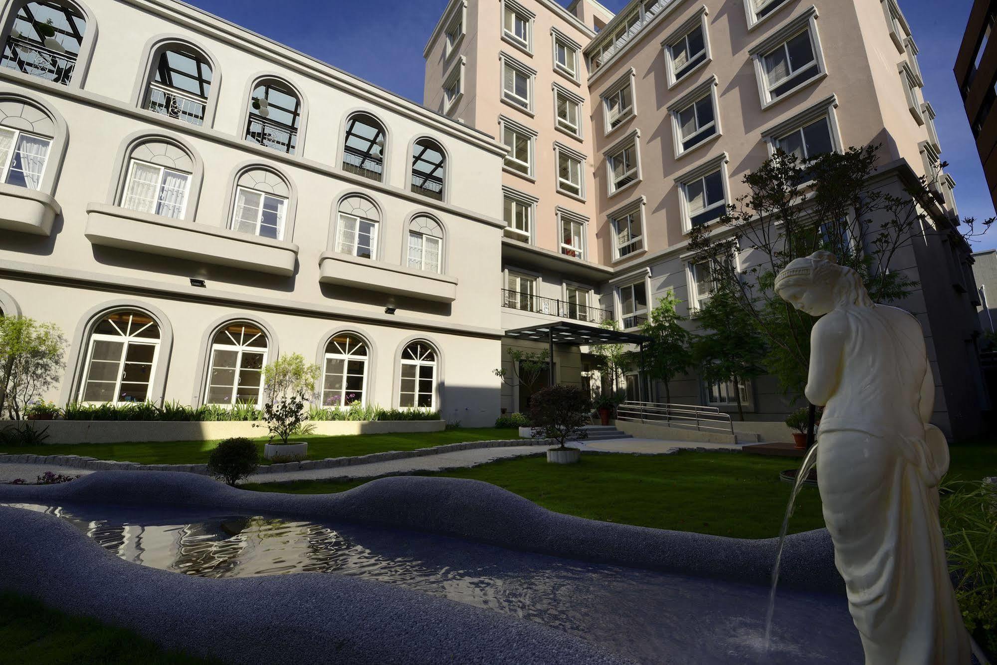 Caffir Garden Hotel Jiji Exterior photo
